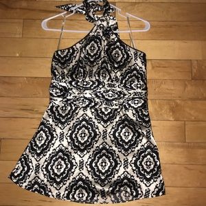 White House Black Market sleeveless top